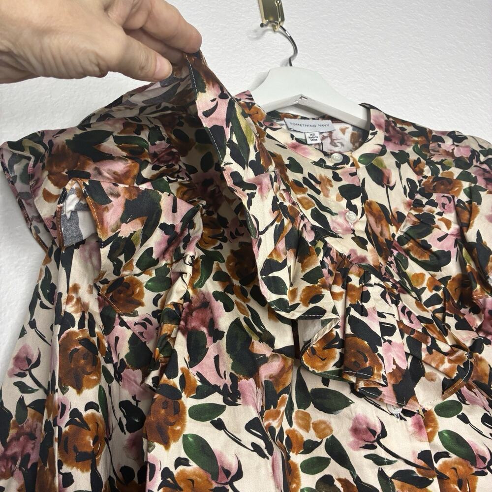 Something Navy Floral Ruffle Blouse in Cream XS NWT - Picture 4 of 13